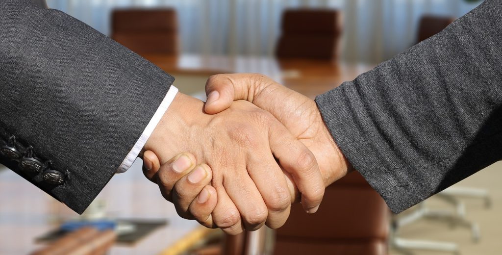CPCV: Quando as Coisas Correm Mal – Como Evitar problemas 2 shaking hands, handshake, hands-3091906.jpg